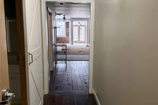 105 W Main St, Elkin, NC 28621 - Photo 9