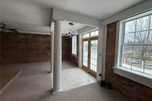 105 W Main St, Elkin, NC 28621 - Photo 5