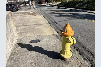 207 E Oak Street, Mount Airy, NC 27030 - Photo 3