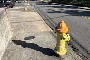 207 E Oak St, Mount Airy, NC 27030 - Photo 3