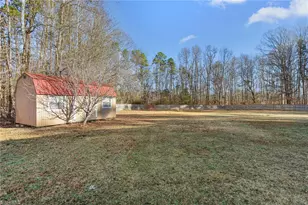2023 Miles Chapel Rd, Mebane, NC 27302 - Photo 21