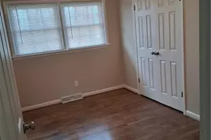 1300 Rotherwood Rd, Greensboro, NC 27406 - Photo 9