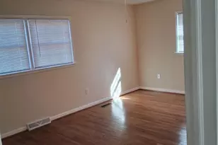 1300 Rotherwood Rd, Greensboro, NC 27406 - Photo 5