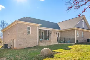 2614 Mableton Dr, Burlington, NC 27217 - Photo 43