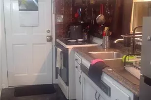 3303 Frost Pl, Greensboro, NC 27405 - Photo 11