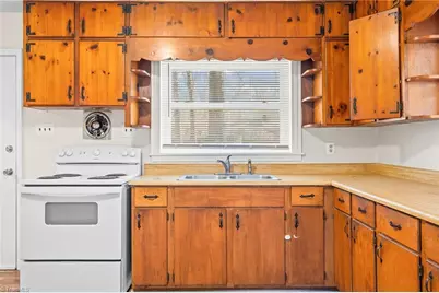 2222 McKnight Mill Road, Greensboro, NC 27405 - Photo 9