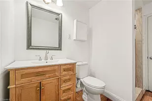 914 Oakcrest Dr, Reidsville, NC 27320 - Photo 29