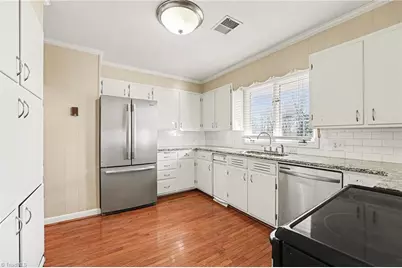 914 Oakcrest Drive, Reidsville, NC 27320 - Photo 11