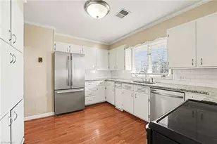 914 Oakcrest Dr, Reidsville, NC 27320 - Photo 11