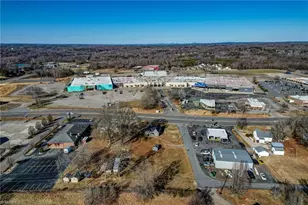 148 E Meadow Rd, Eden, NC 27288 - Photo 33