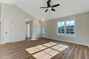 527 Grooms Rd, Reidsville, NC 27320 - Photo 9