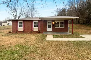 4043 Larkspur Pl, Winston-Salem, NC 27105 - Photo 1