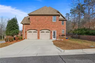 1391 Somerset Cove Dr, Winston-Salem, NC 27103 - Photo 33