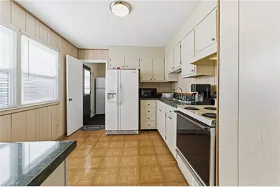 1012 Jefferson Street, High Point, NC 27260 - Photo 9