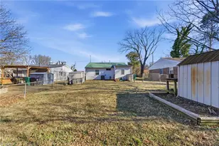 1012 Jefferson St, High Point, NC 27260 - Photo 5