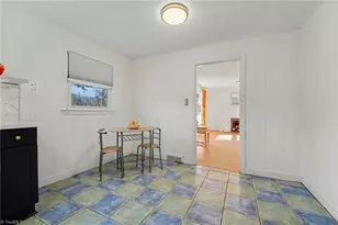 2229 Cherokee Ln, Winston-Salem, NC 27103 - Photo 9