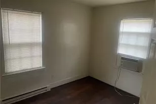 912 S English St, Greensboro, NC 27401 - Photo 3