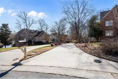 5305 Coveview Court, Greensboro, NC 27407 - Photo 3