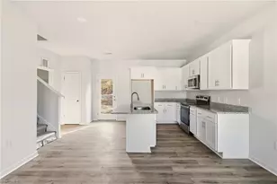 858 W 12th St, Winston-Salem, NC 27105 - Photo 5