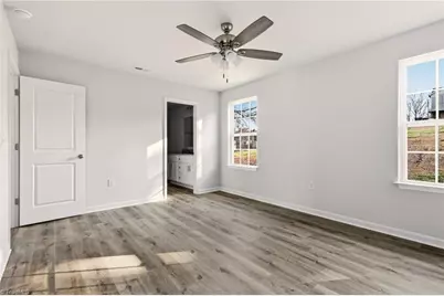 858 W 12th Street, Winston-Salem, NC 27105 - Photo 15