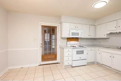 4012 S Bend Drive #115, Winston-Salem, NC 27107 - Photo 7