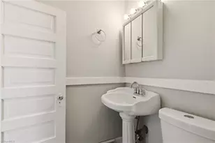 408 Seaman St, Winston-Salem, NC 27103 - Photo 9