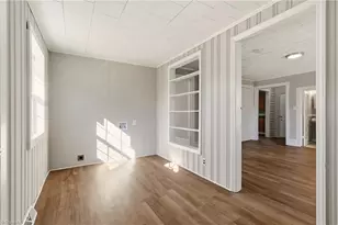 408 Seaman St, Winston-Salem, NC 27103 - Photo 3