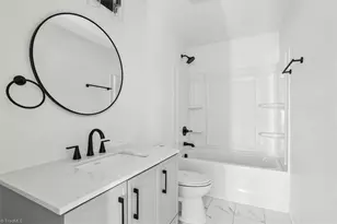 200 Salem St, Thomasville, NC 27360 - Photo 29