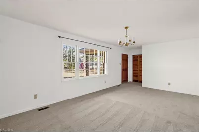 125 Pine Circle Drive, Rockingham, NC 28379 - Photo 5