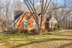 4203 Hunting Meadow Rd, Greensboro, NC 27406 - Photo 3