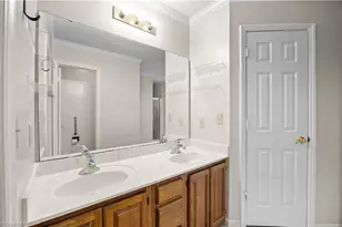 4203 Hunting Meadow Rd, Greensboro, NC 27406 - Photo 25