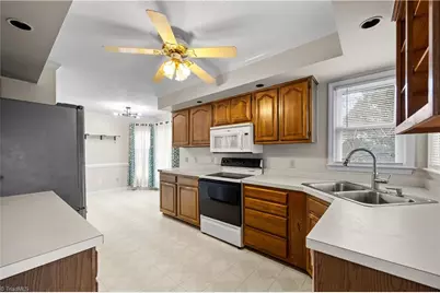 4203 Hunting Meadow Road, Greensboro, NC 27406 - Photo 13