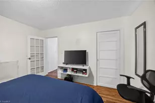 2924 Monterey St, Greensboro, NC 27406 - Photo 17