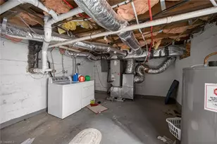 2924 Monterey St, Greensboro, NC 27406 - Photo 27