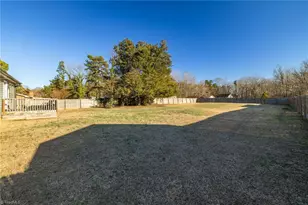 1112 Heathwood Dr, Randleman, NC 27317 - Photo 27