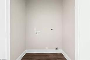 105 Charles St, Thomasville, NC 27360 - Photo 15