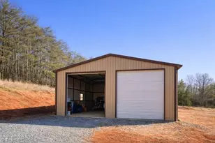 1235 Mountain Rd, Walnut Cove, NC 27052 - Photo 21