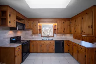 5021 Selena St, Winston-Salem, NC 27106 - Photo 7