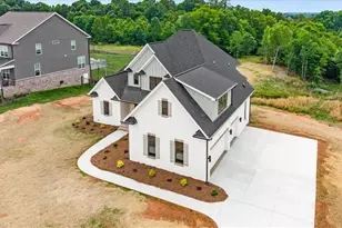 2015 Bob Jessup Dr, Greensboro, NC 27455 - Photo 45