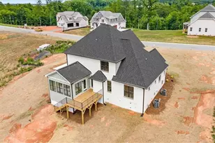 2015 Bob Jessup Dr, Greensboro, NC 27455 - Photo 47