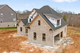 2015 Bob Jessup Dr, Greensboro, NC 27455 - Photo 3