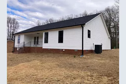 32 Ranchor Drive, Thomasville, NC 27360 - Photo 3