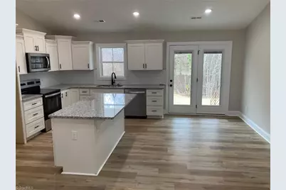 32 Ranchor Drive, Thomasville, NC 27360 - Photo 7