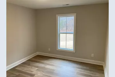 32 Ranchor Drive, Thomasville, NC 27360 - Photo 9