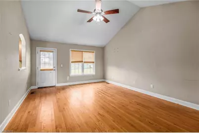 2829 Old US Highway 421 W, Yadkinville, NC 27055 - Photo 7