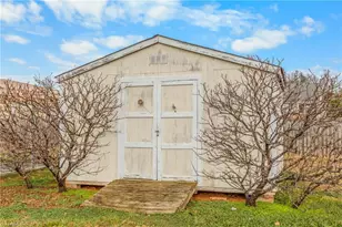 2829 Old US Hwy 421 W, Yadkinville, NC 27055 - Photo 31