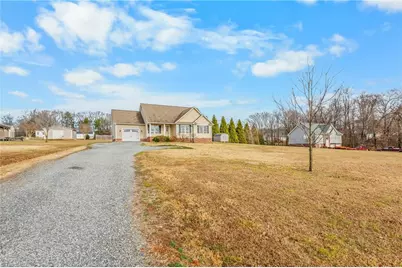 2829 Old US Highway 421 W, Yadkinville, NC 27055 - Photo 3