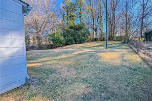1012 Meadowbrook Blvd, High Point, NC 27260 - Photo 17