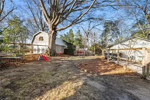 413 Hillside Dr, Greensboro, NC 27401 - Photo 27