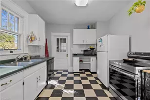 413 Hillside Dr, Greensboro, NC 27401 - Photo 11